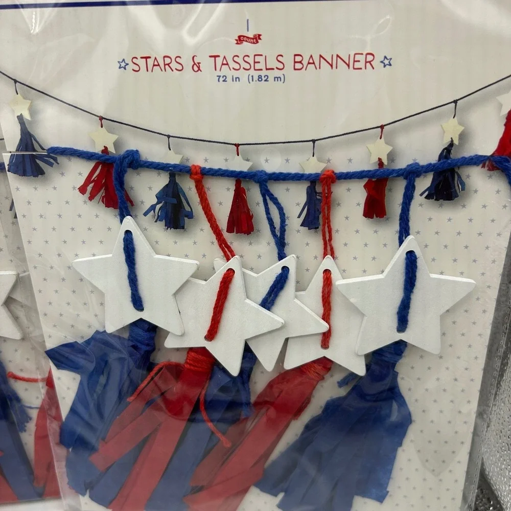 Made For Retail Patriotic Party Decor Bundle‎ Banners Streamers Paper Wheels 7pc